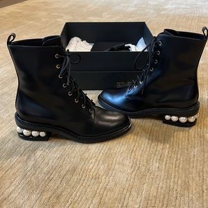 Brand NWT Nicholas Kirkwood Casati Pearl combat boots Size 40